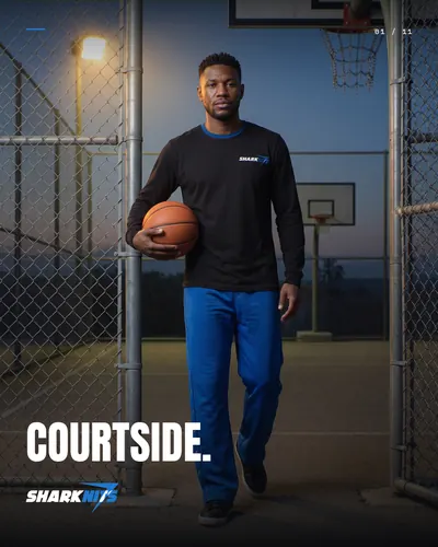 COURTSIDE basketball kit post