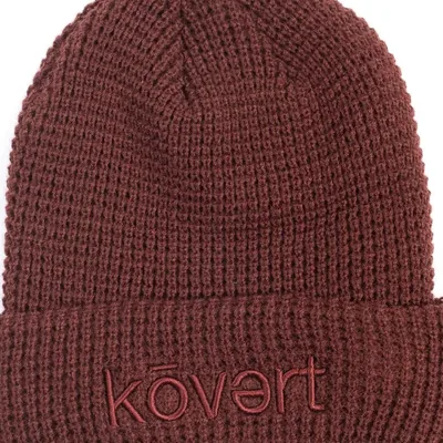 Waffle-knit beanie with an embroidered logo